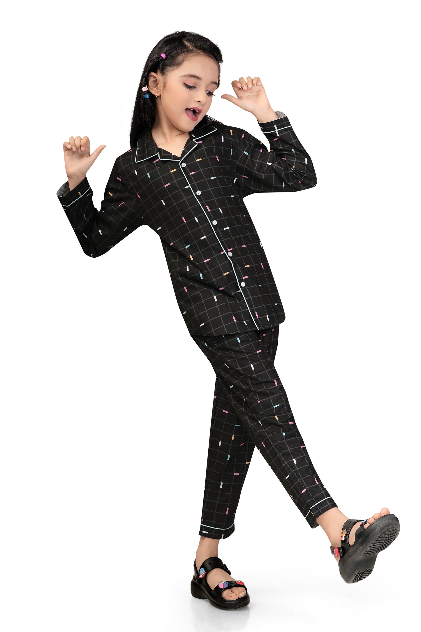 Black Grid Checks Printed Nightsuit Set