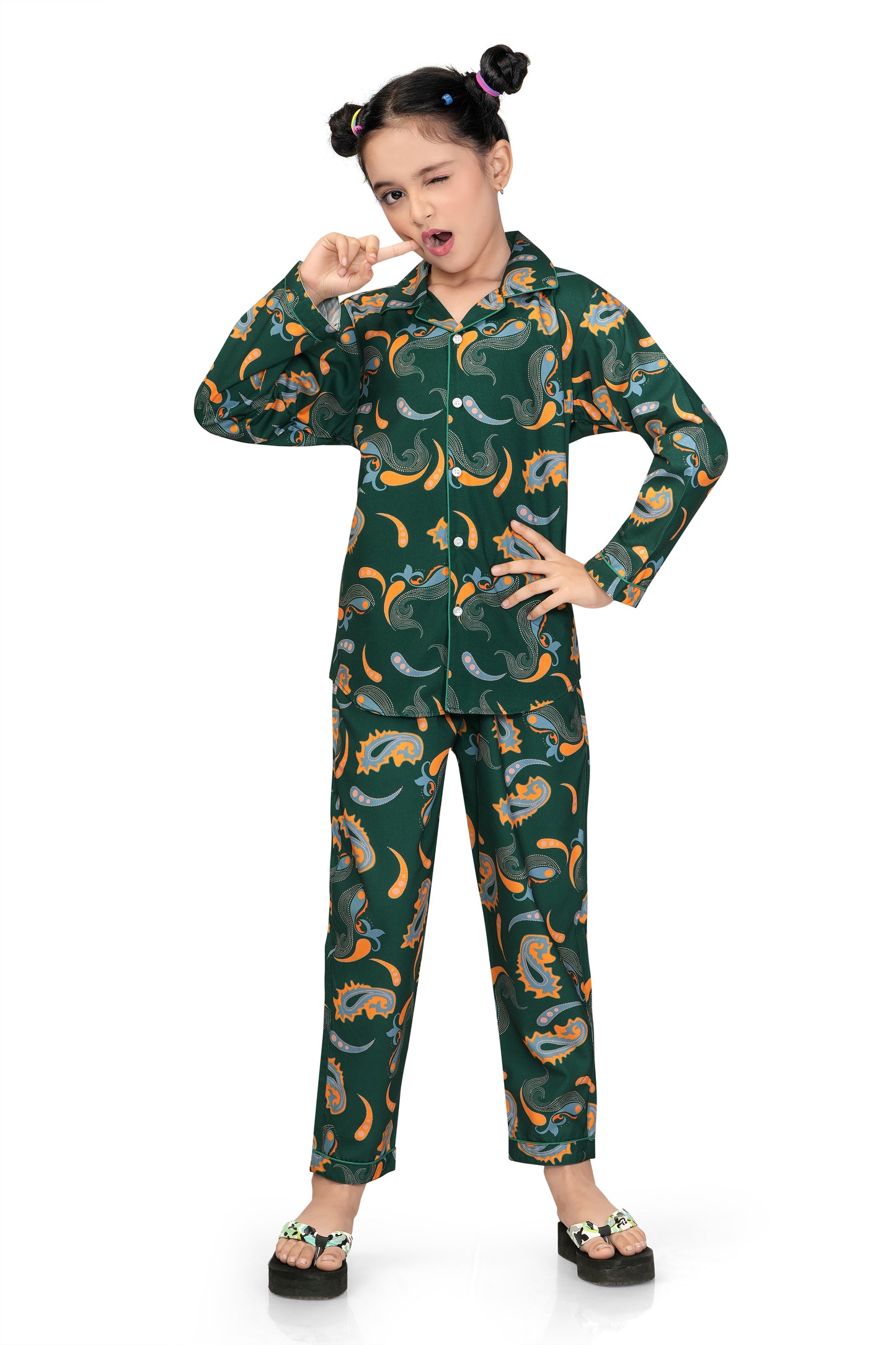 Green-Paisley-Printed-Girl-Nightsuit-Set-Club96