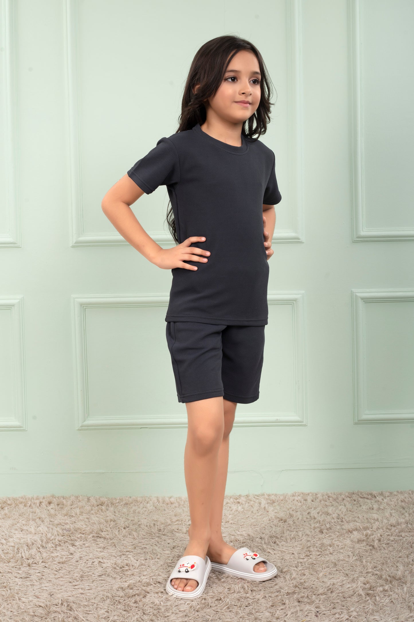 Grey_color_cotton_cute_Girls_night_suit_shorts_set - SideView