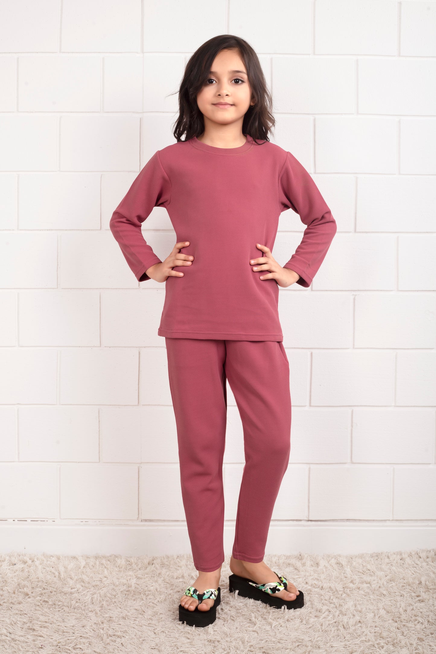 Pink_waffle_cotton_cute_pajama_sets_for_Girl - SideView