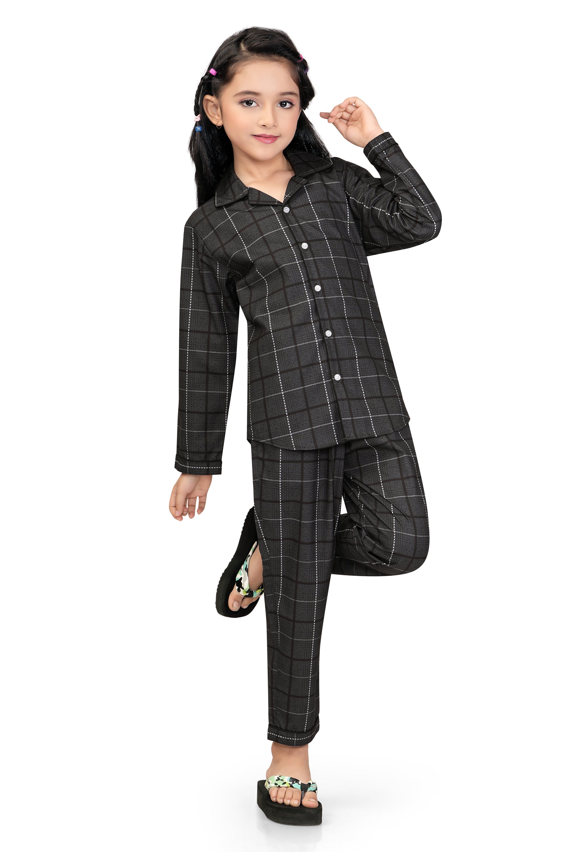 Black-Checks-Printed-Girl-Nightsuit-Set-Stylish