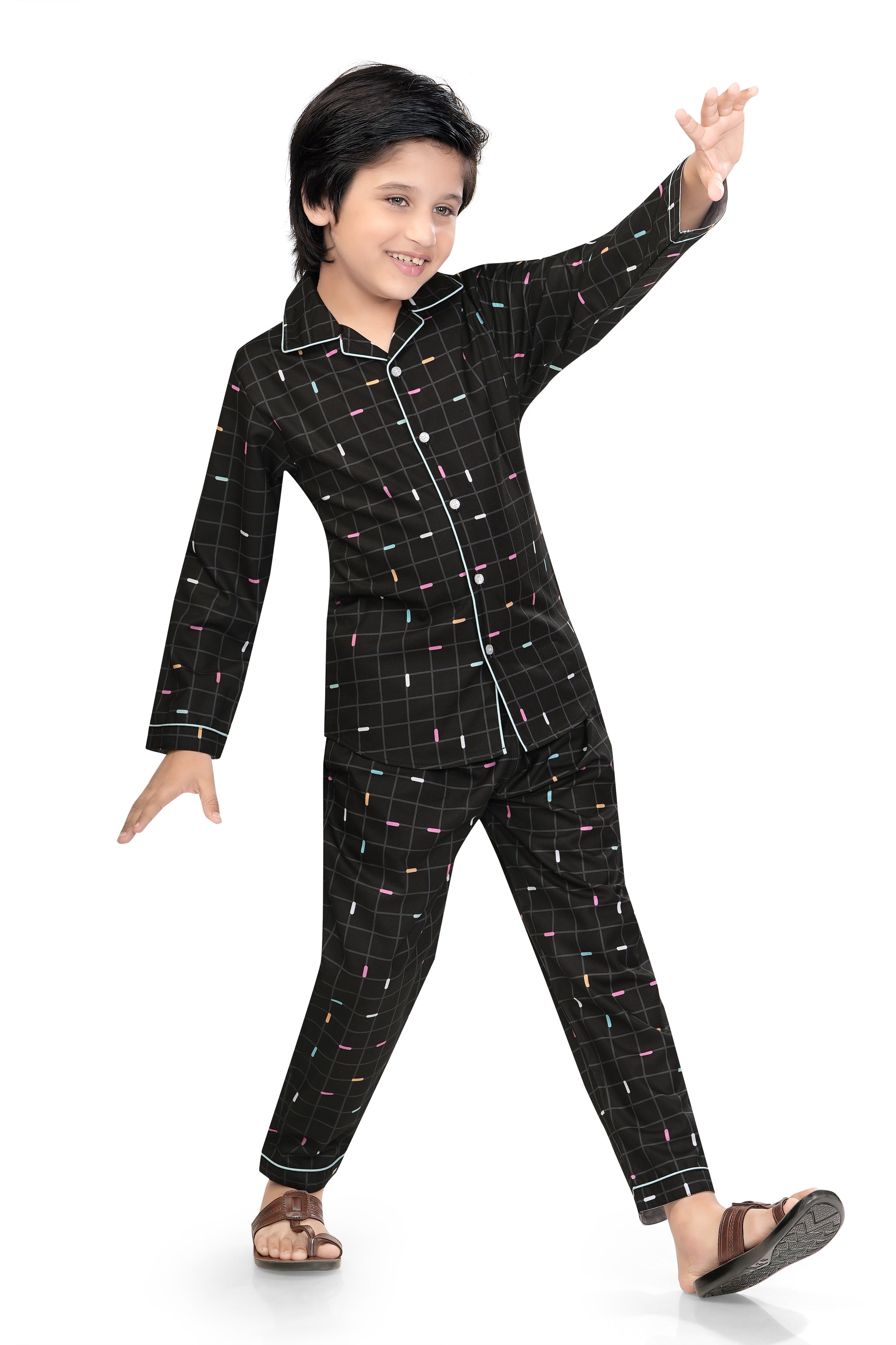 Black-Grid-Checks-Printed-Cotton-Nightsuit-Set-Stylish