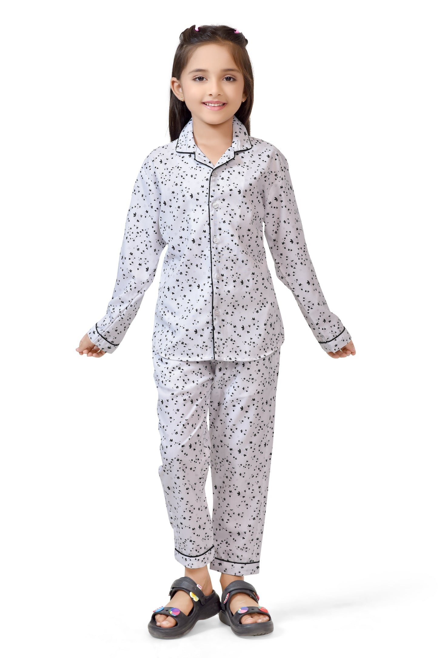 Black & White Polka Printed Girls Nightsuit - Club96.in