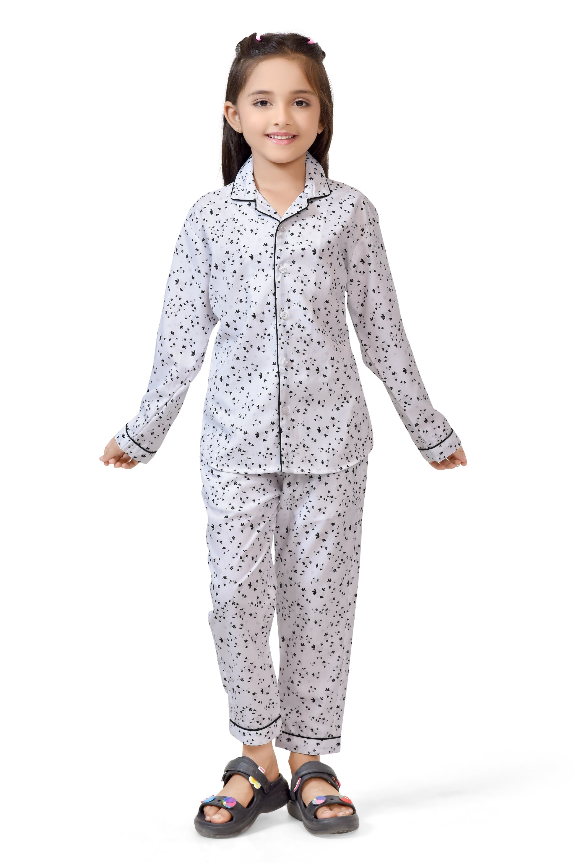 Black & White Polka Printed Girls Nightsuit - Club96.in