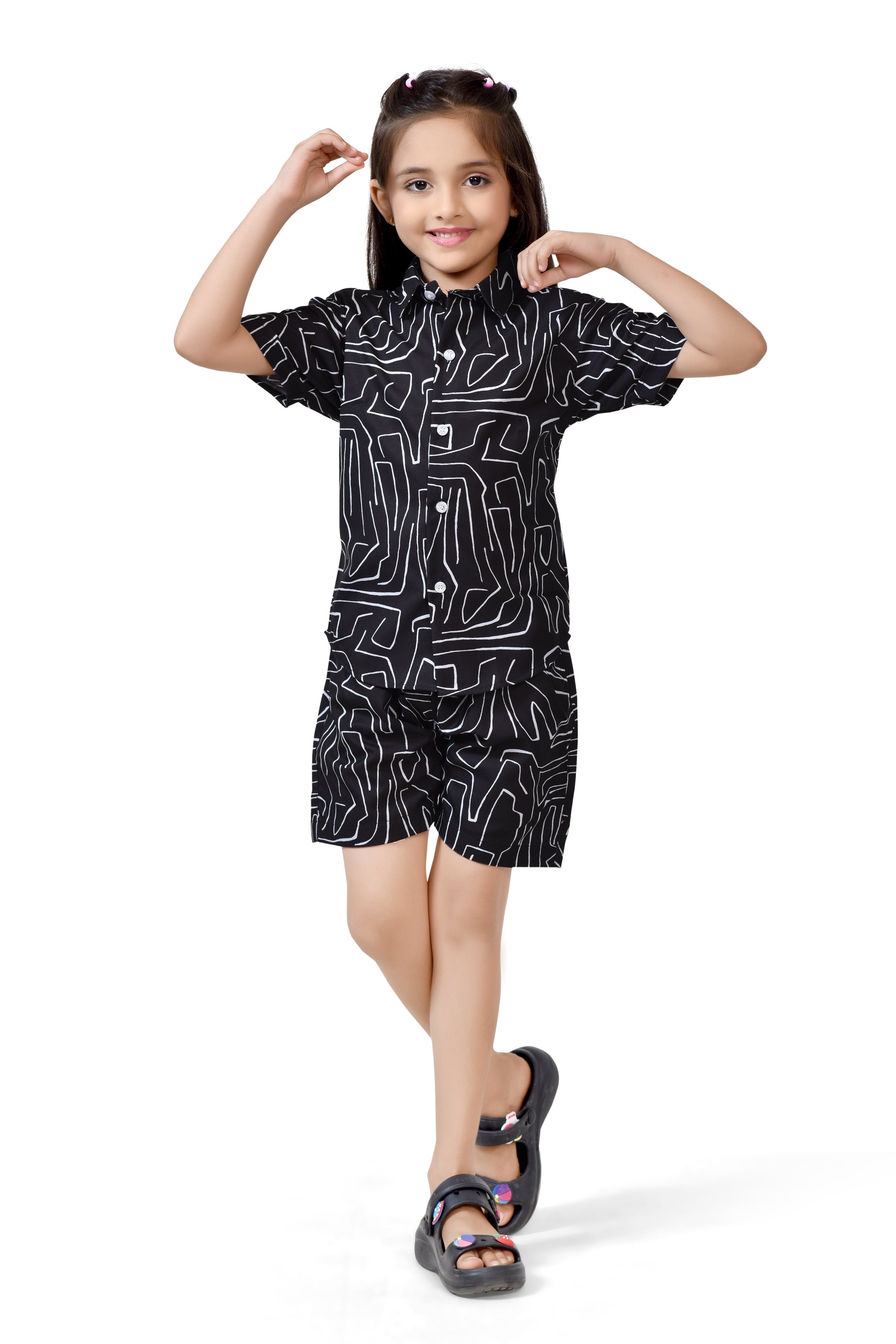 Buy Girls Black Abstract Lines Printed Cotton Co-Ord Set Online - Club96.in