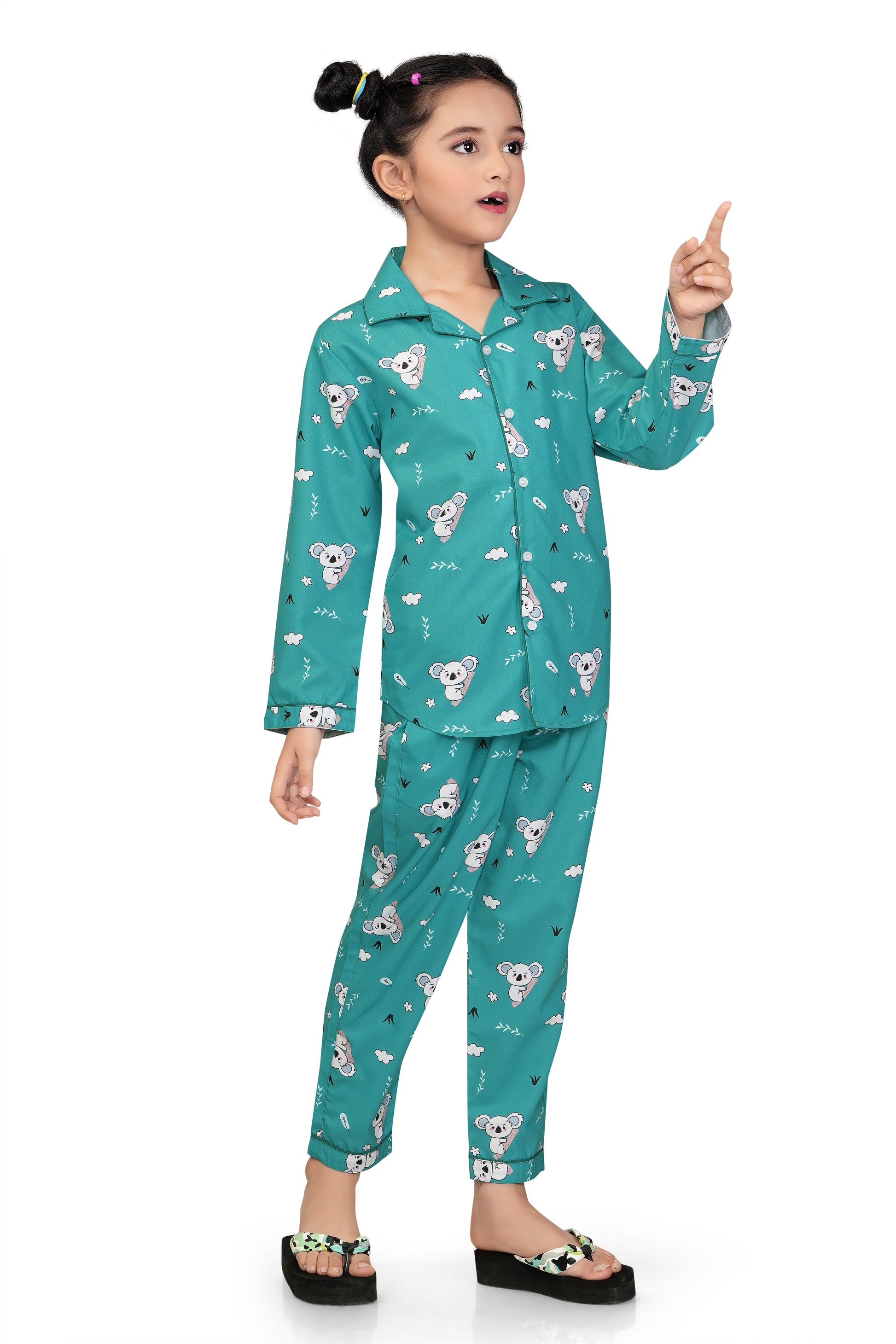 Teddy-Bear-Printed-Girl-Cotton-Nightsuit-Set-Sideview